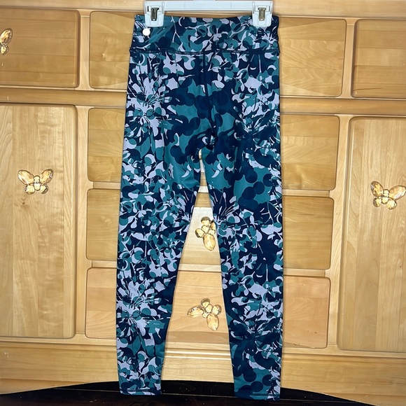 Zella Graphic Flower Patterned leggings - Picture 2 of 3
